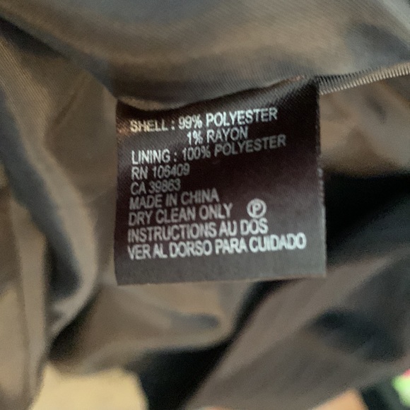 Stunning black with blue pinstripe women’s suit jacket by STRESA. ASL size 10. - Picture 7 of 7